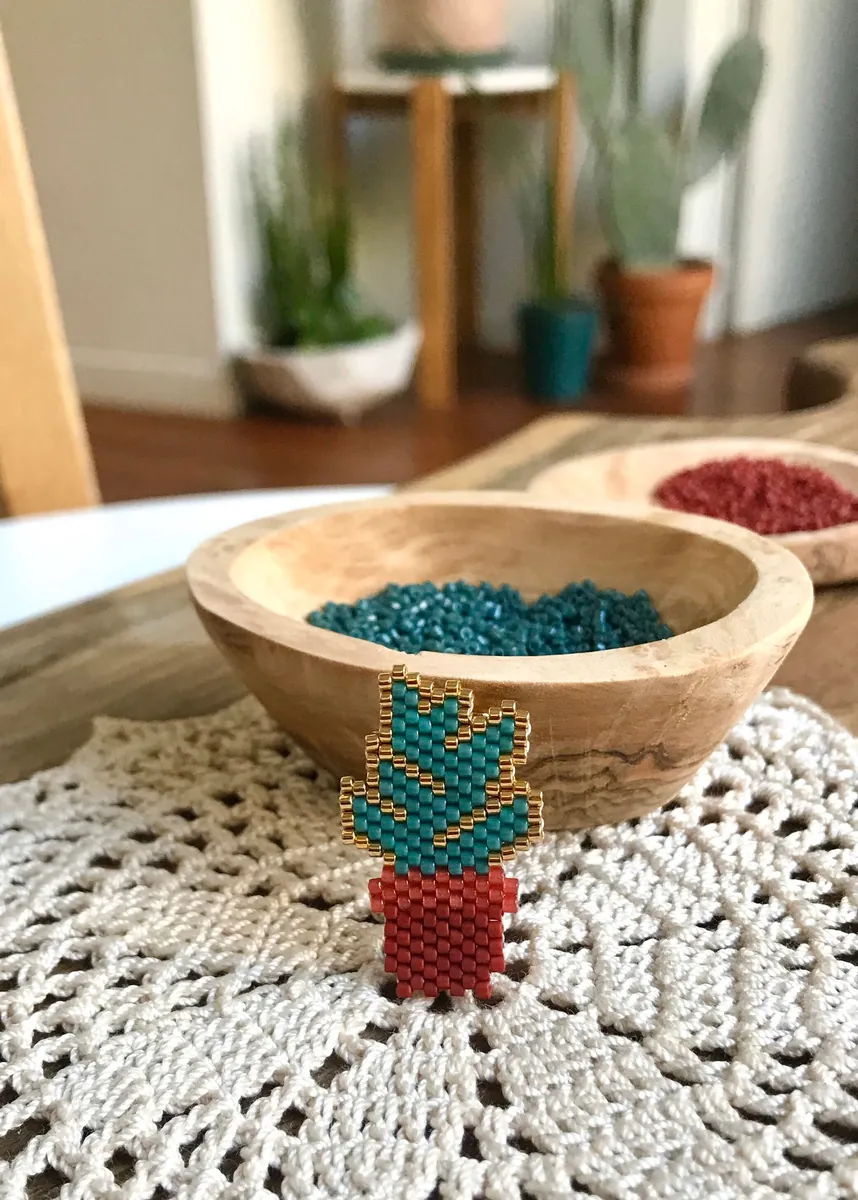 Broche plante verte — Atelier Miyuki