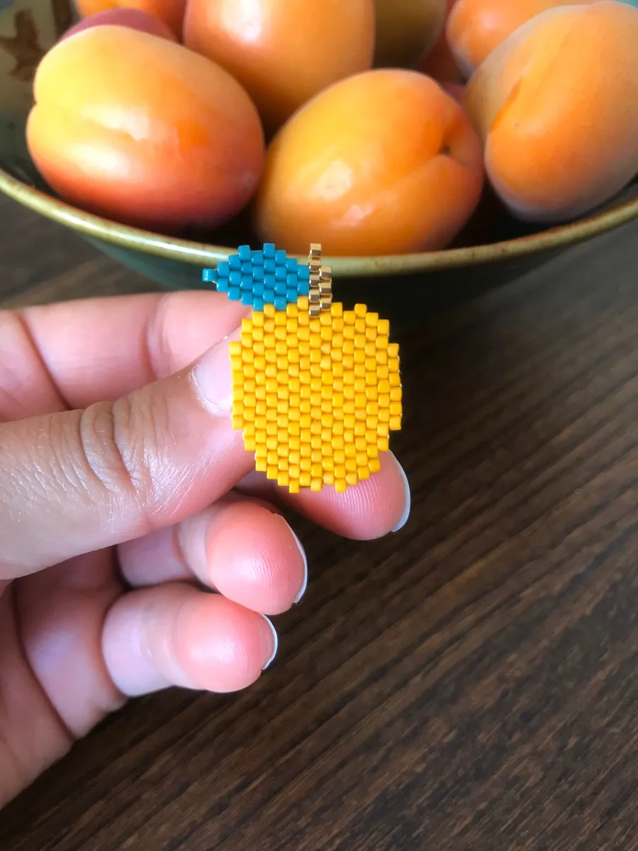 Broche Abricot / fruit — Atelier Miyuki